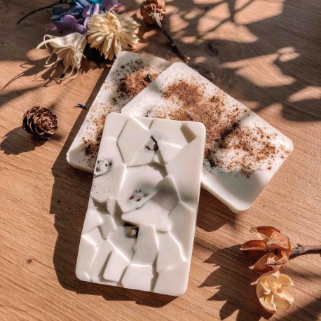 Lámanka - sójový vosk do aromalampy Srdíčka